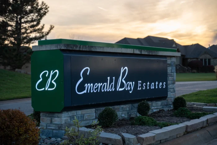 Emerald Bay 70